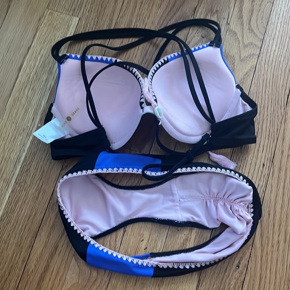 Bathing suit - Picture 3 of 9